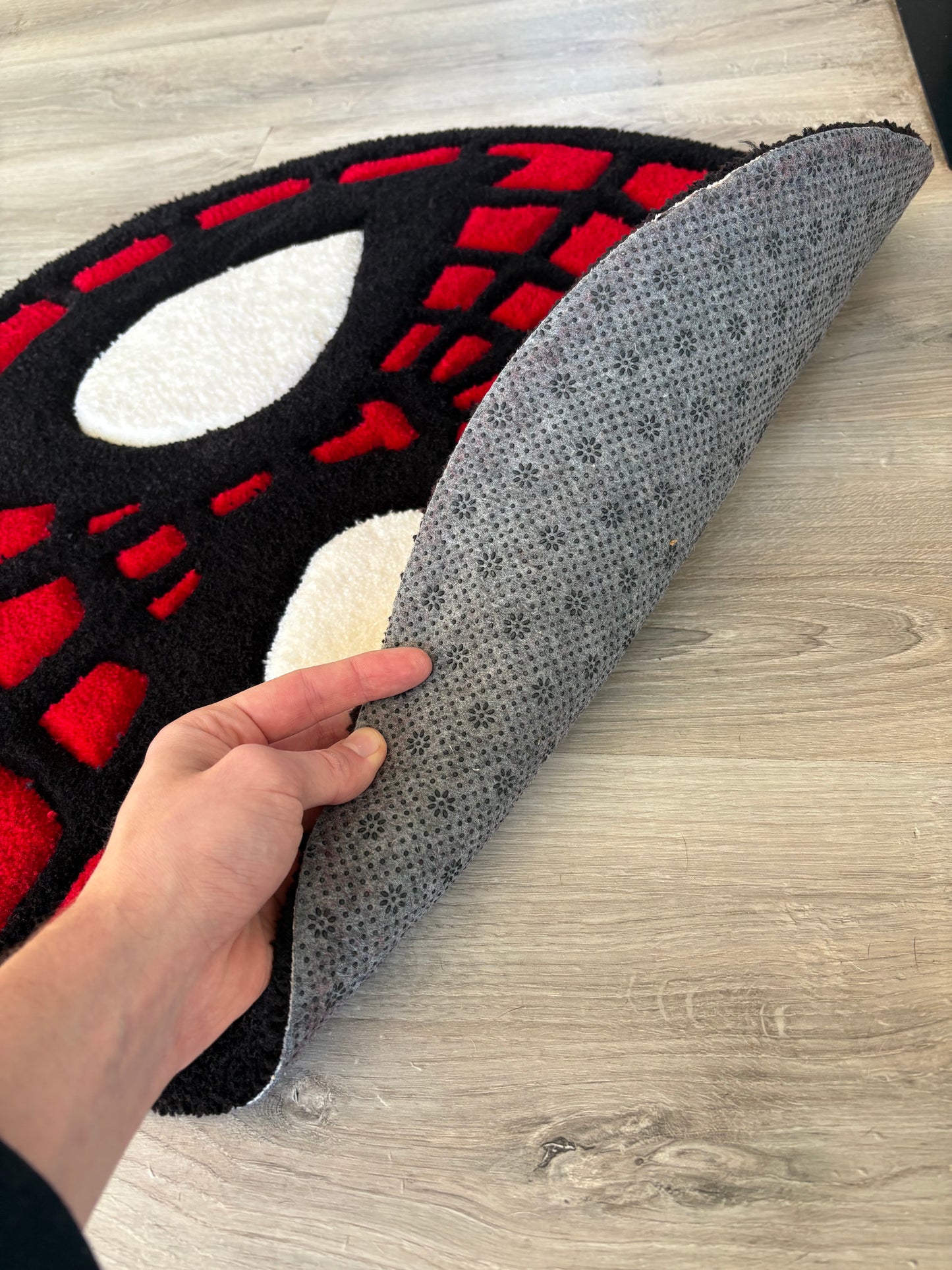 Tapis Spiderman (100% fait main) 65x65cm Tufting/Ruf