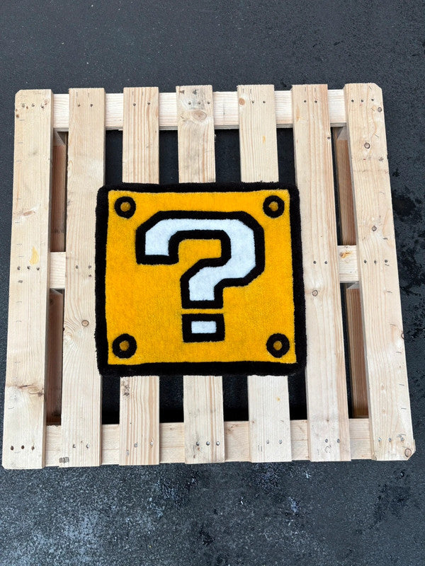 Tapis Block point d’interrogation MARIO ( 100% fait main) 45x45cm Tufting/Rug