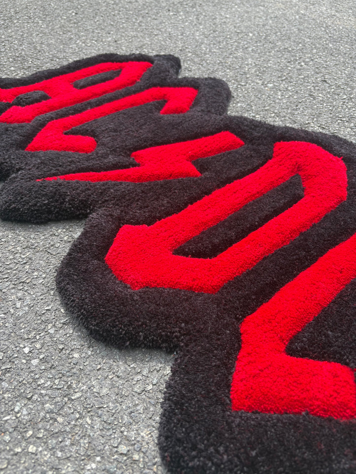 Tapis AC/DC (100% fait main) 75x44cm Tufting/Rug