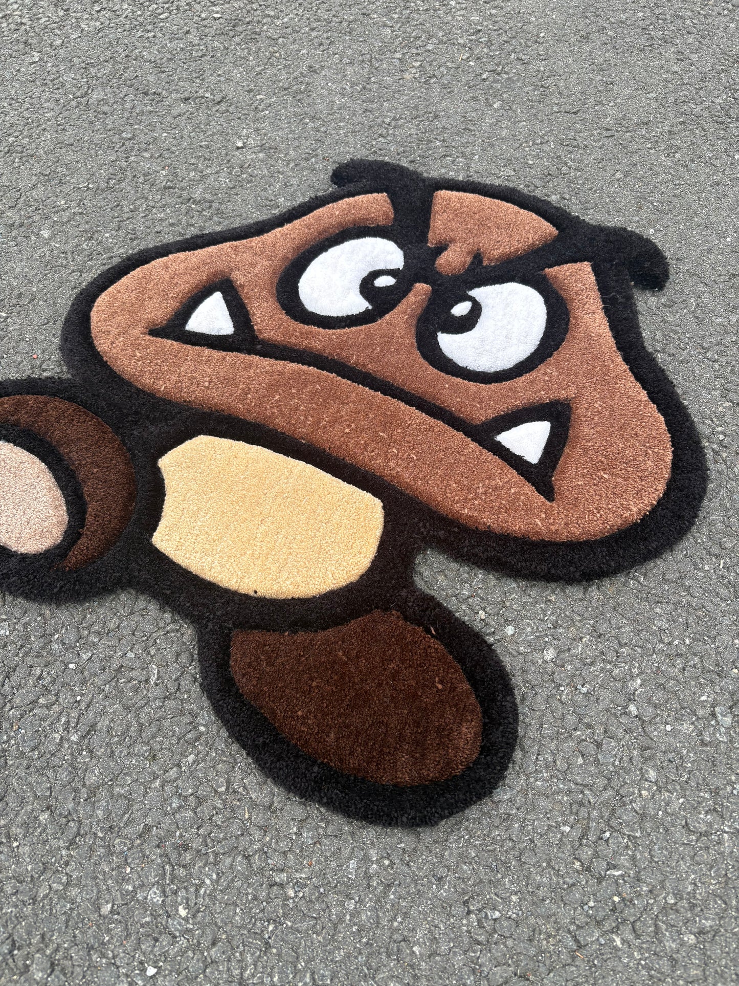 Tapis Goomba/Mario (100% fait main) Tufting/Rug 70x70cm