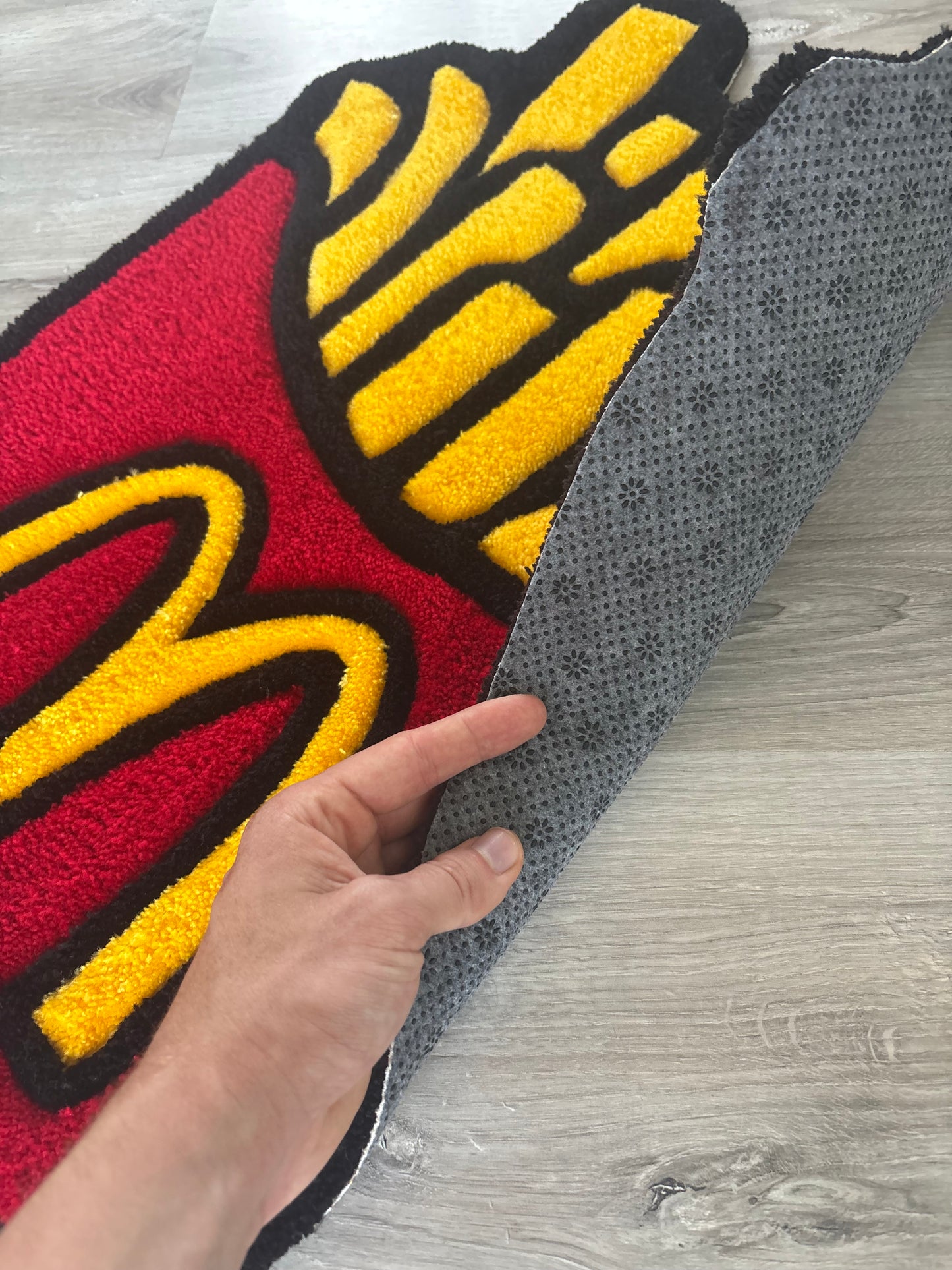 Tapis Tufting McDonald’s 70x60cm - 100% fait main