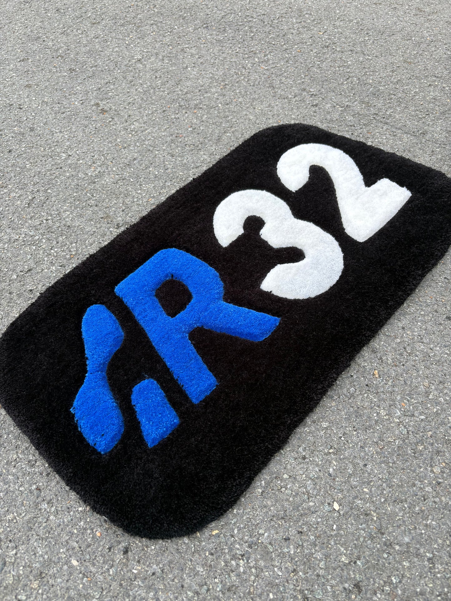 Tapis VW R32 (100% fait main) 70x35cm Tufting/Rug