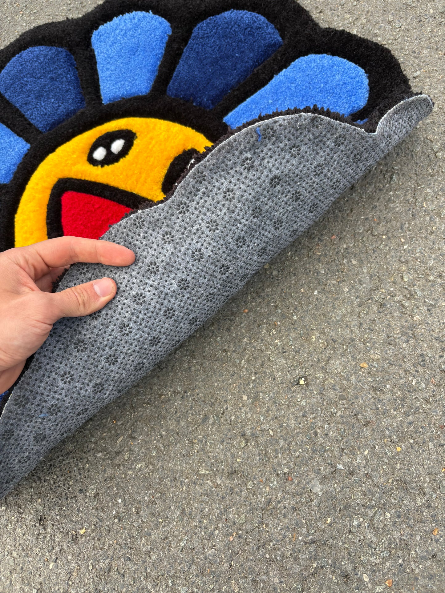 Tapis Fleur Tournesol inspiration Murakami (100% fait main) 70x70cm
