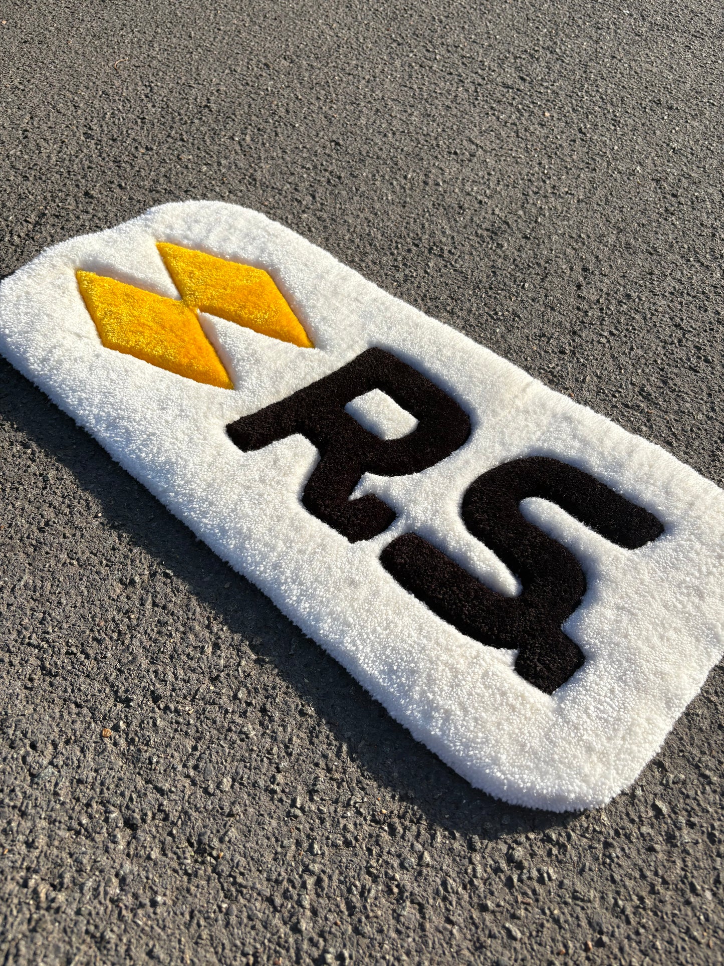 Tapis Renault R.S (100% fait main) 70x33cm Tufting/Rug
