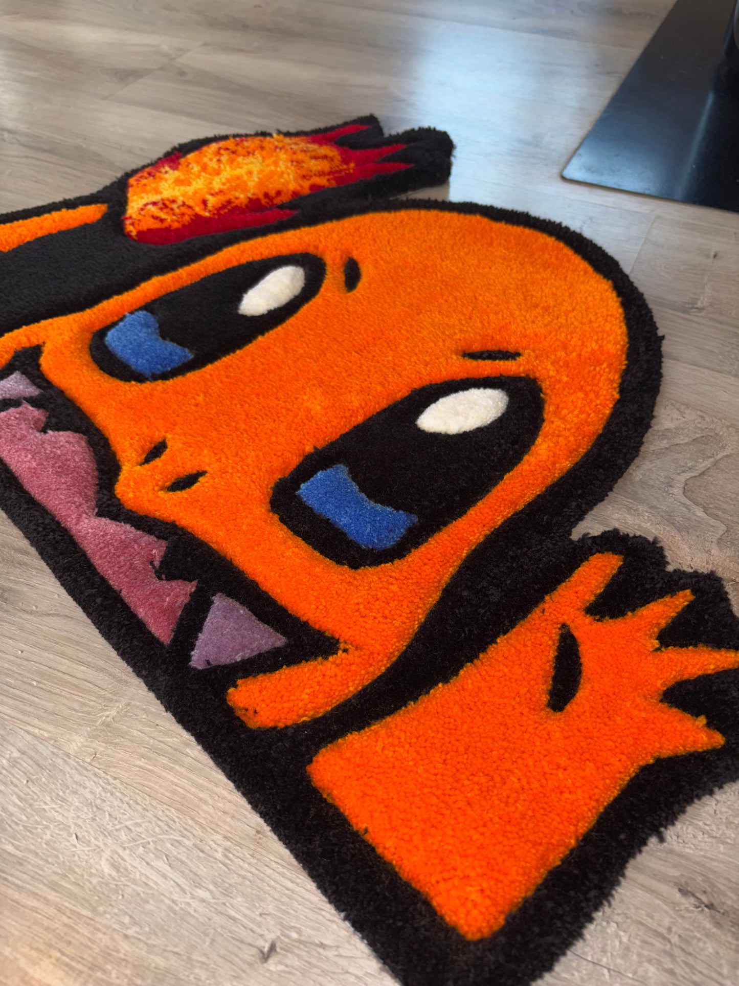 Tapis Salamèche (100% fait main) 70x55cm Tufting/Rug