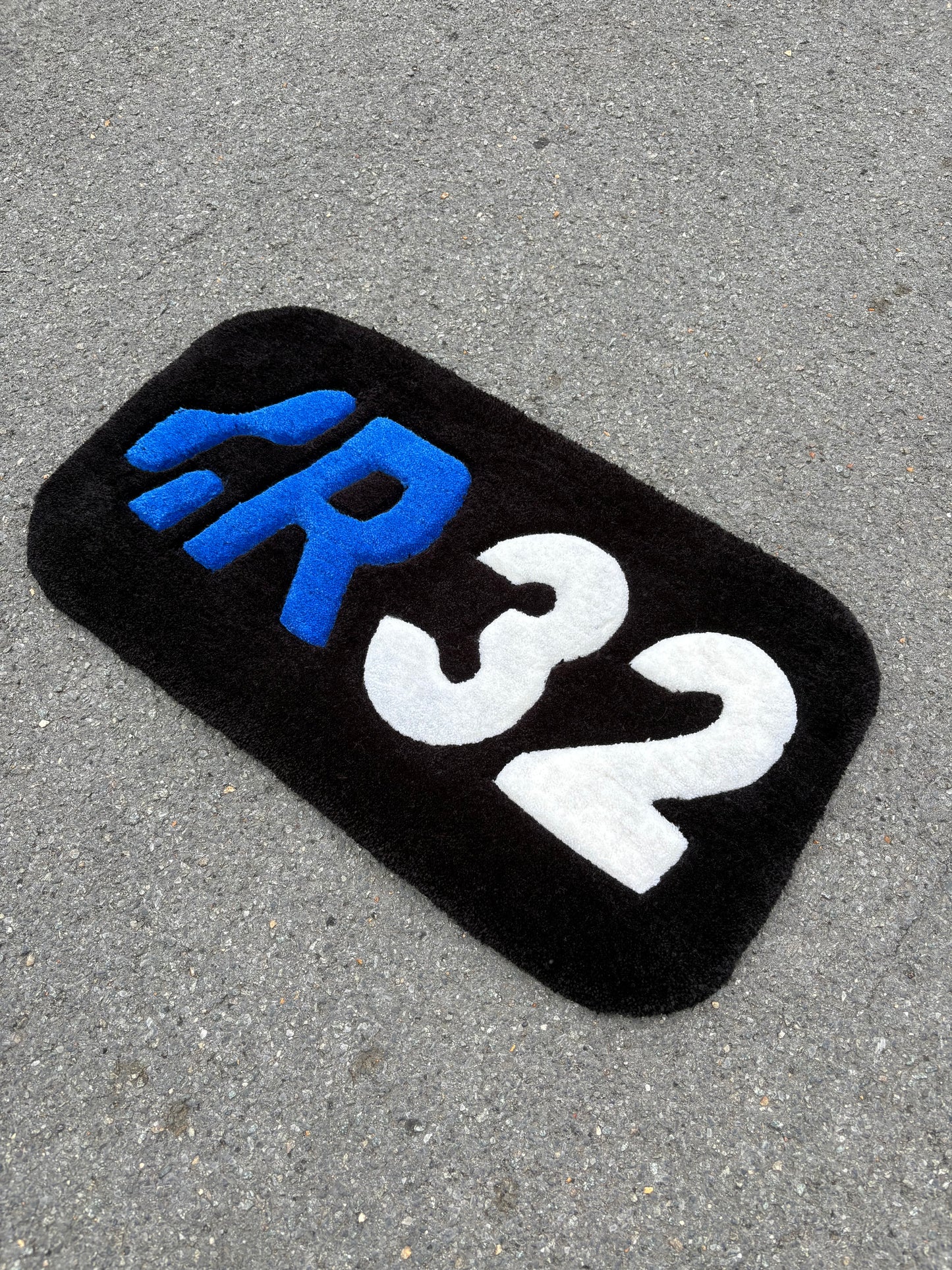 Tapis VW R32 (100% fait main) 70x35cm Tufting/Rug