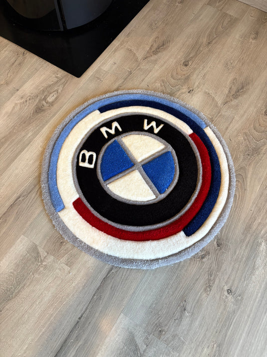Tapis BMW 50ème Anniversaire (100% fait main) 70x70cm Tufting/Rug