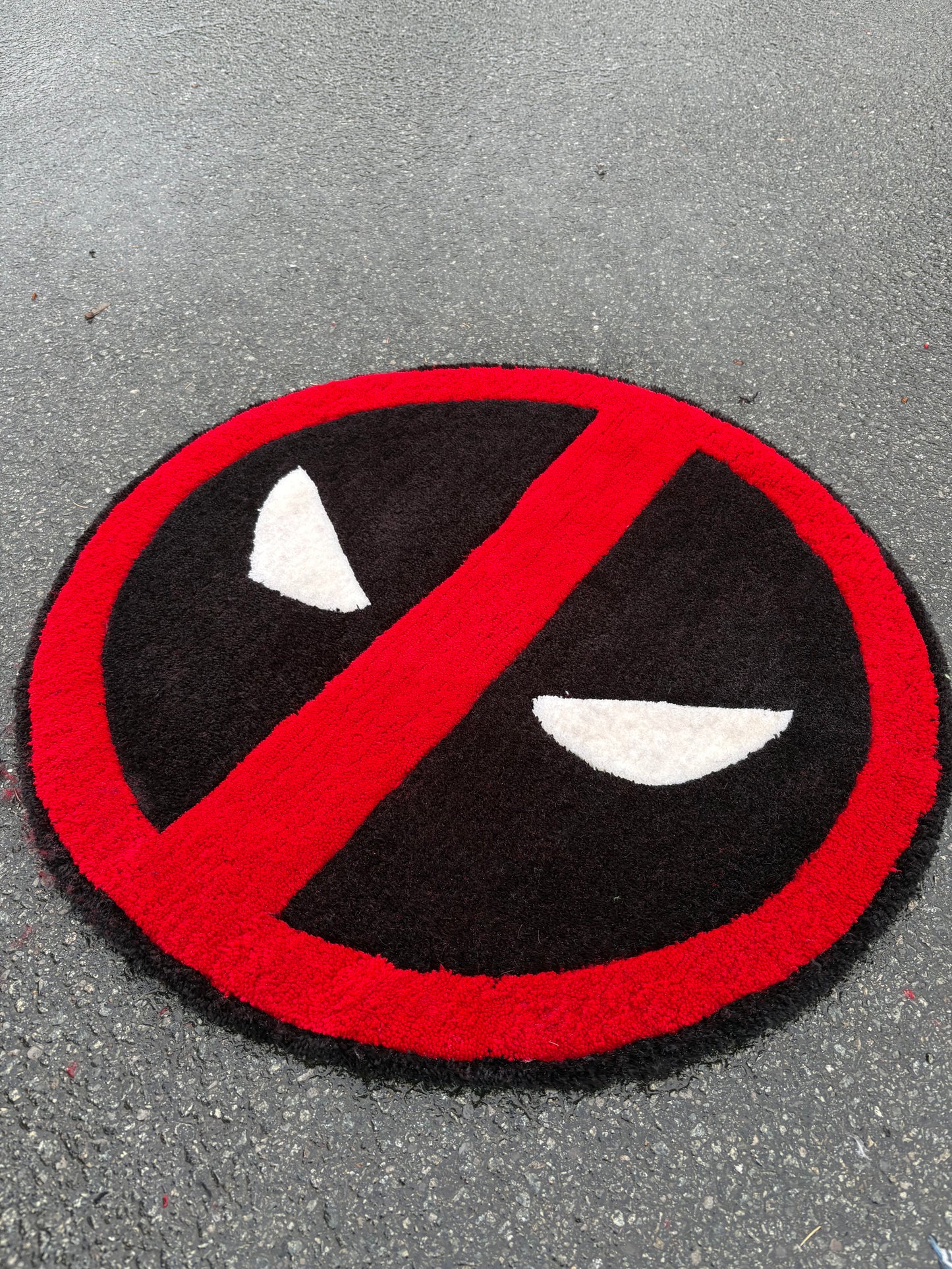 Tapis Deadpool (100% fait main) 70x70cm Tufting/Rug