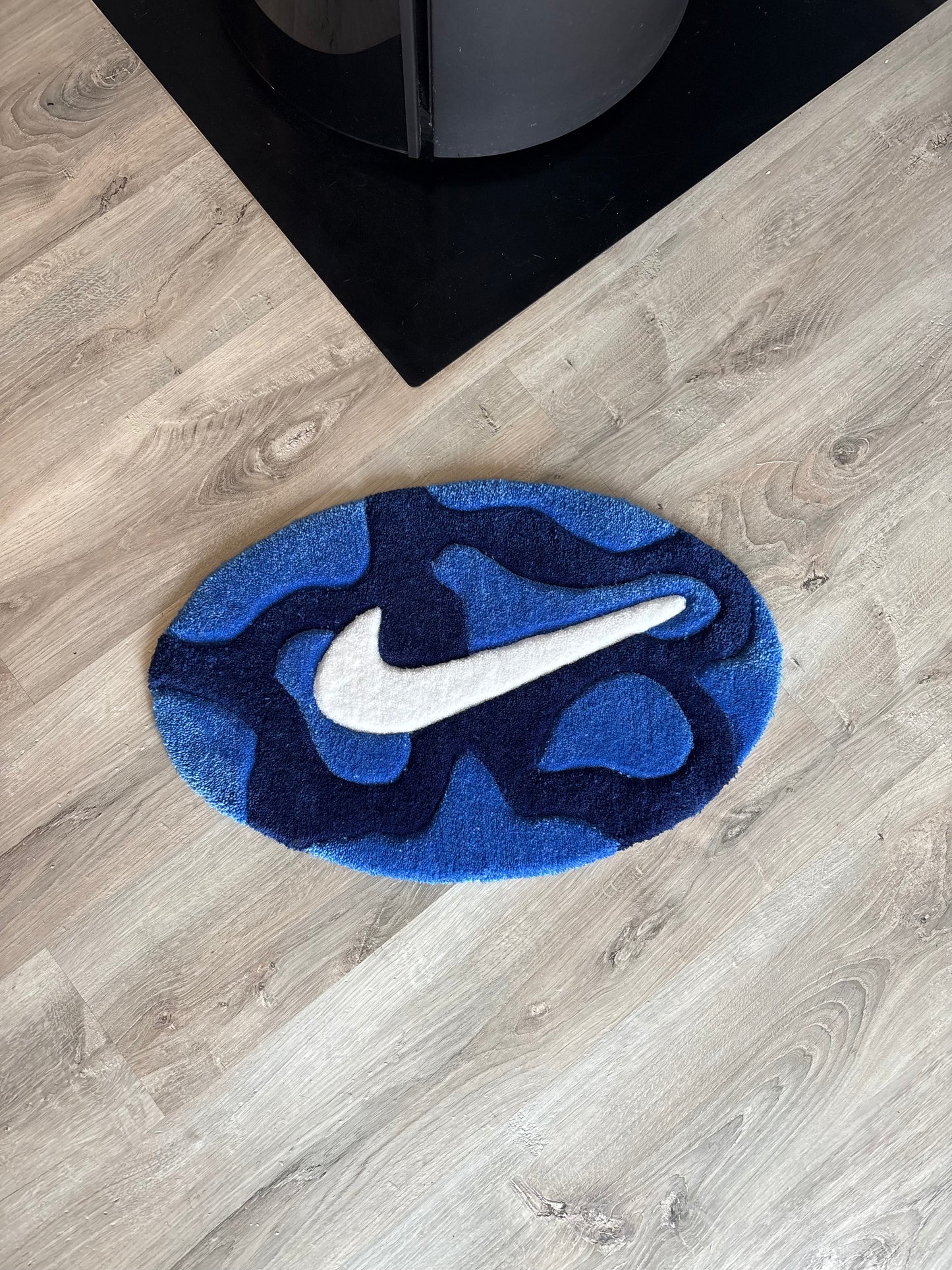 Tapis Nike/Camouflage Bleu (100% fait main) Tufting/Rug