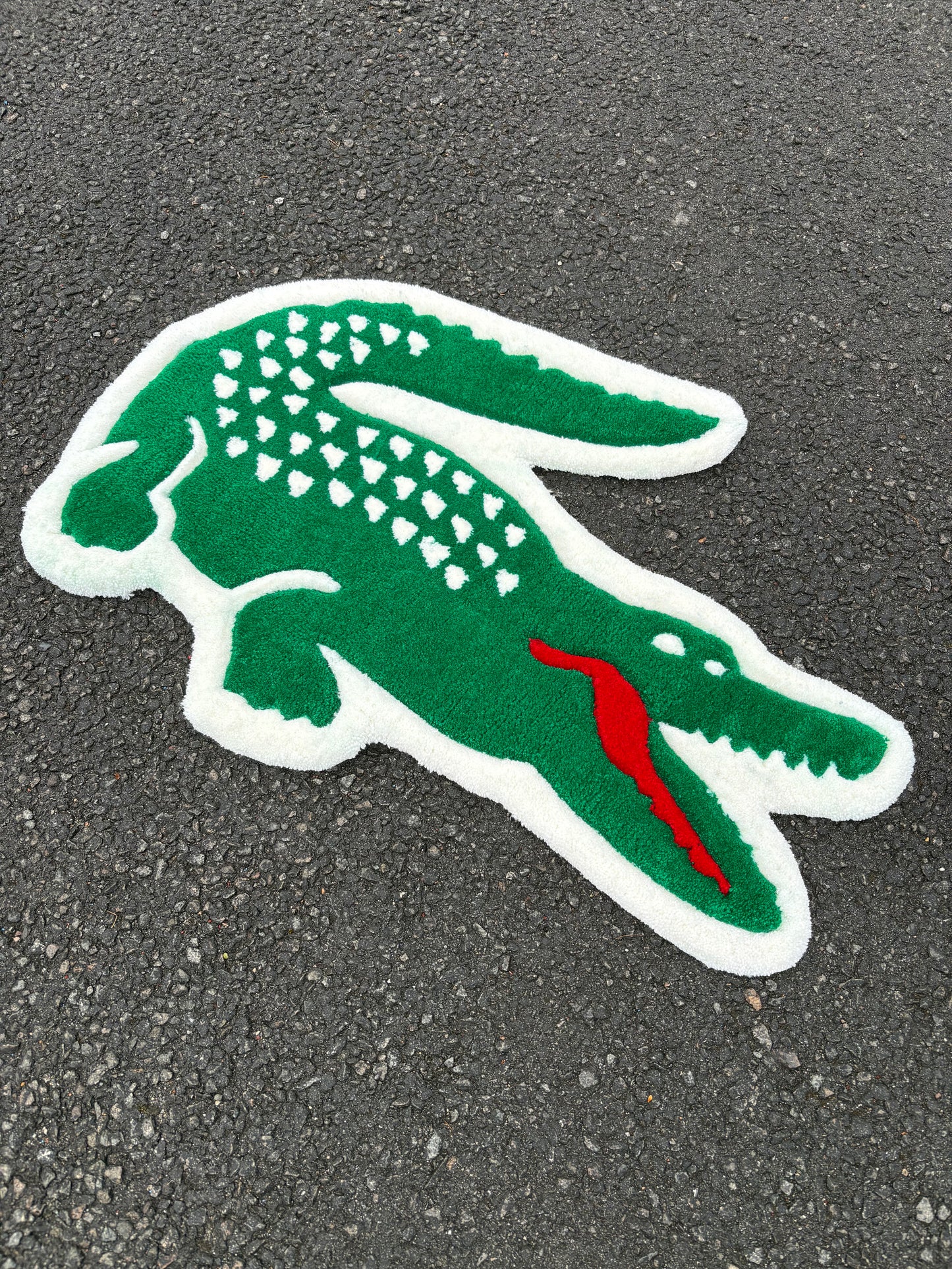 Tapis crocodile (100% fait main) 80x60cm Tufting/Rug