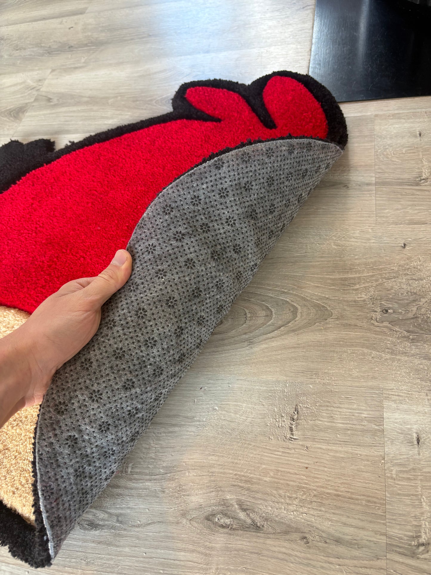 Tapis Angry Bird/Red (100% fait main) 70x70cm Tutfing/Rug