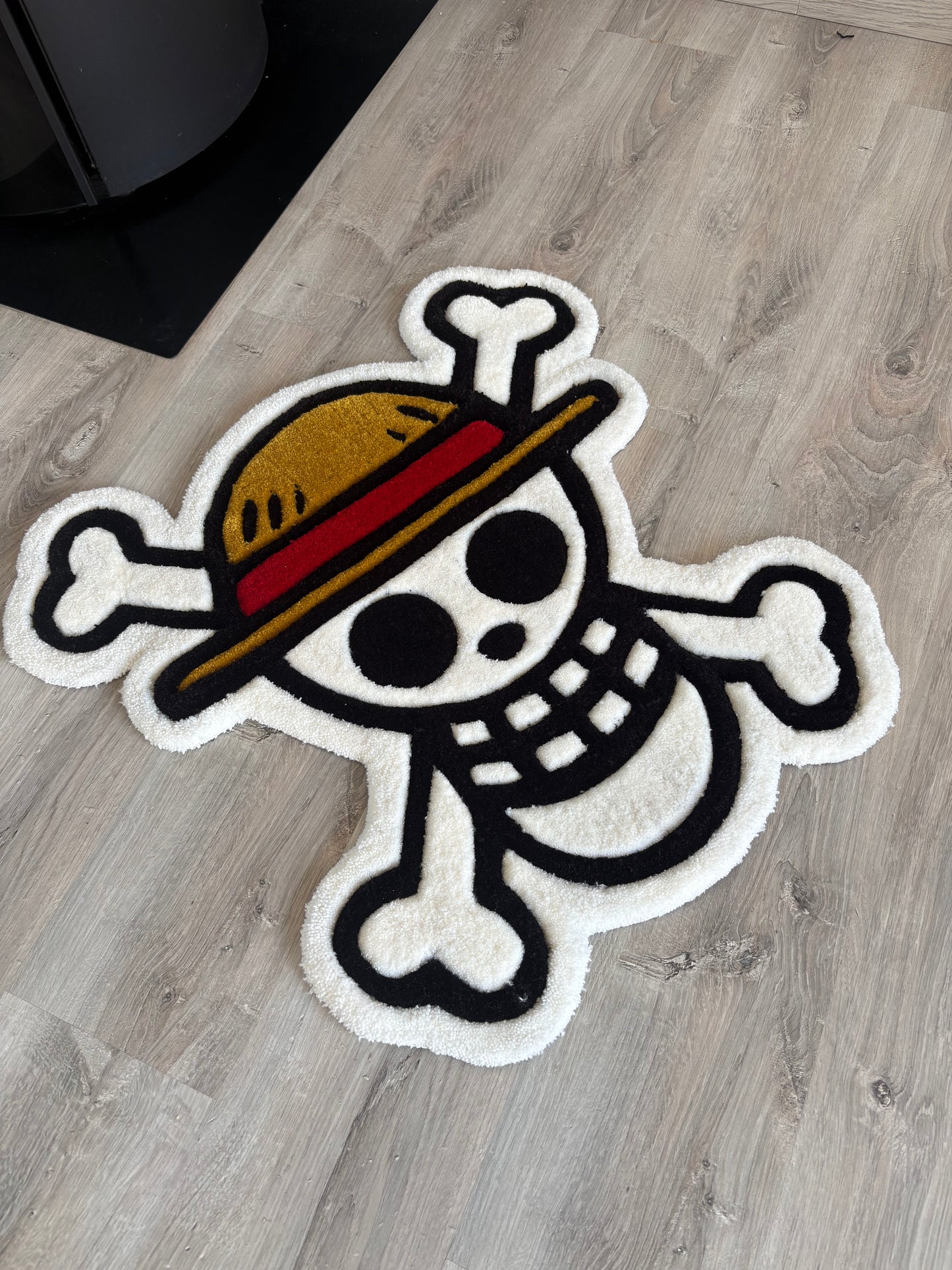 Tapis One Piece/Tête de mort (100% fait main) 70x70cm Tufting/Rug