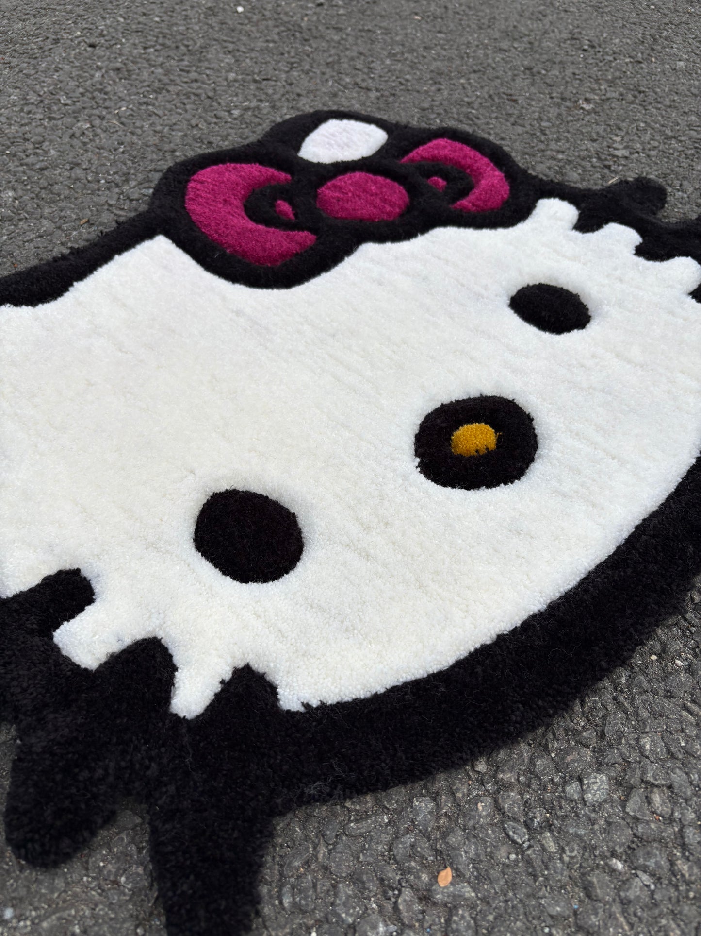 Tapis Hello Kitty (100% fait main) 65x50cm Tufting/Rug