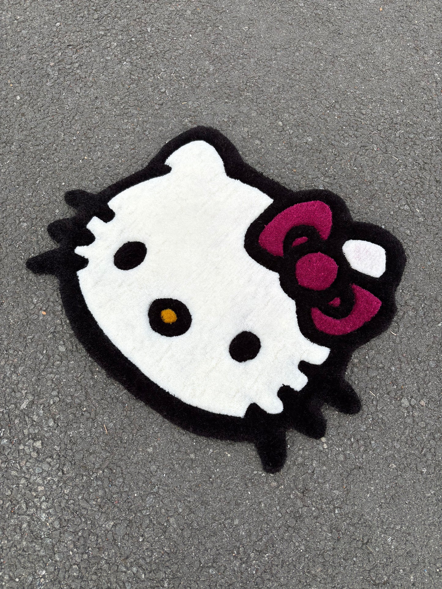 Tapis Hello Kitty (100% fait main) 65x50cm Tufting/Rug
