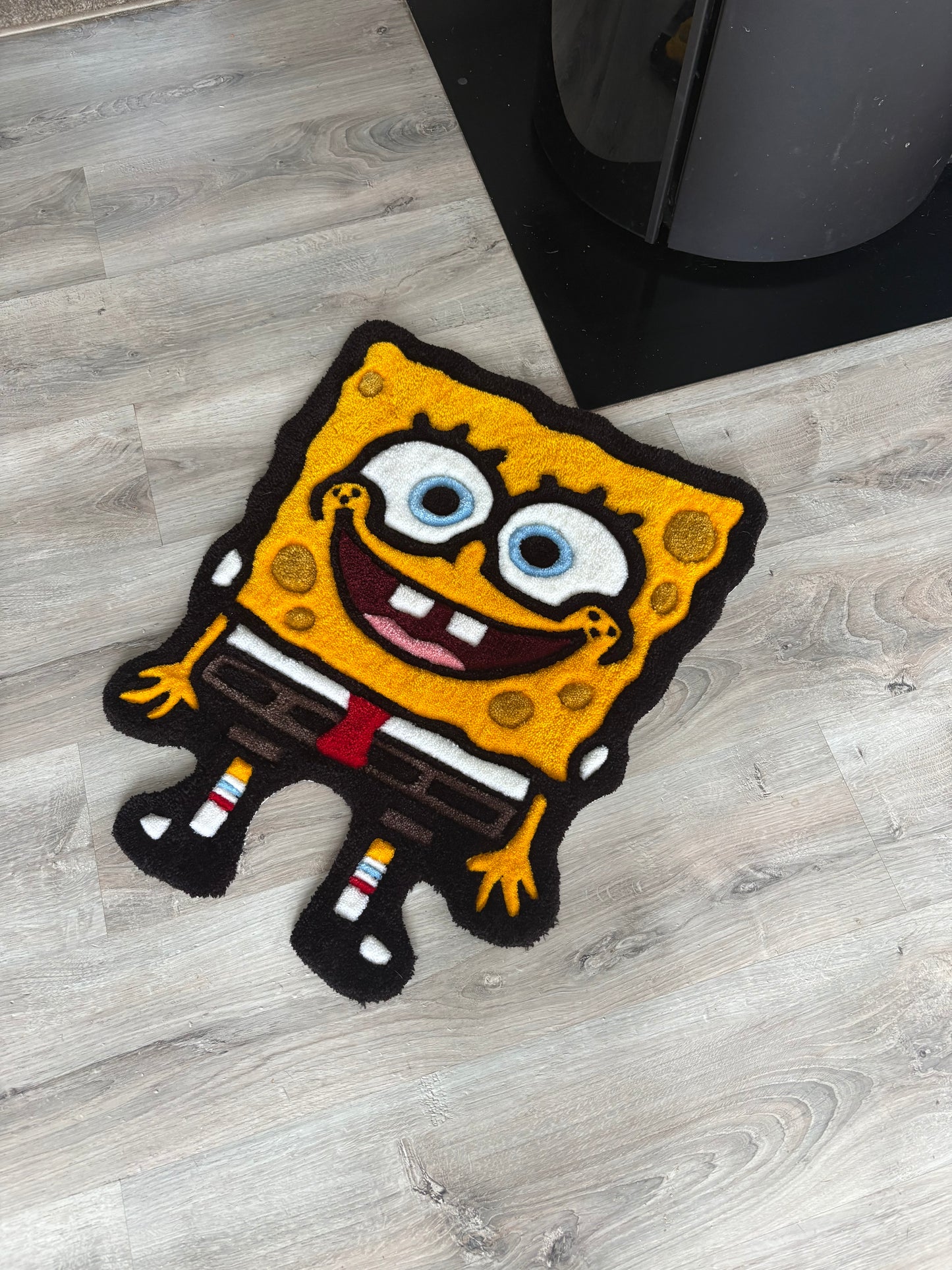Tapis Tufting Bob l’éponge 70x63cm - 100% fait main