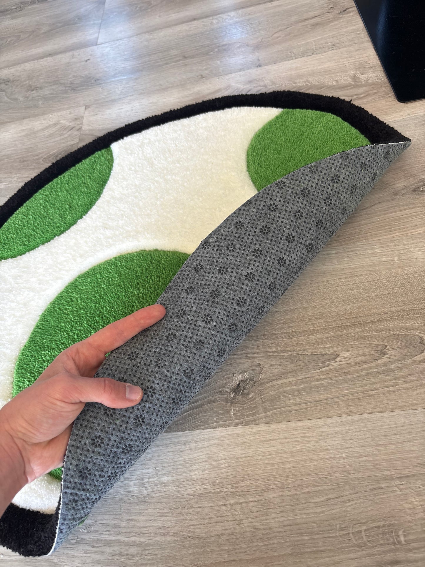 Tapis Oeuf/Yoshi (100% fait main) 70x55cm Tufting/Rug