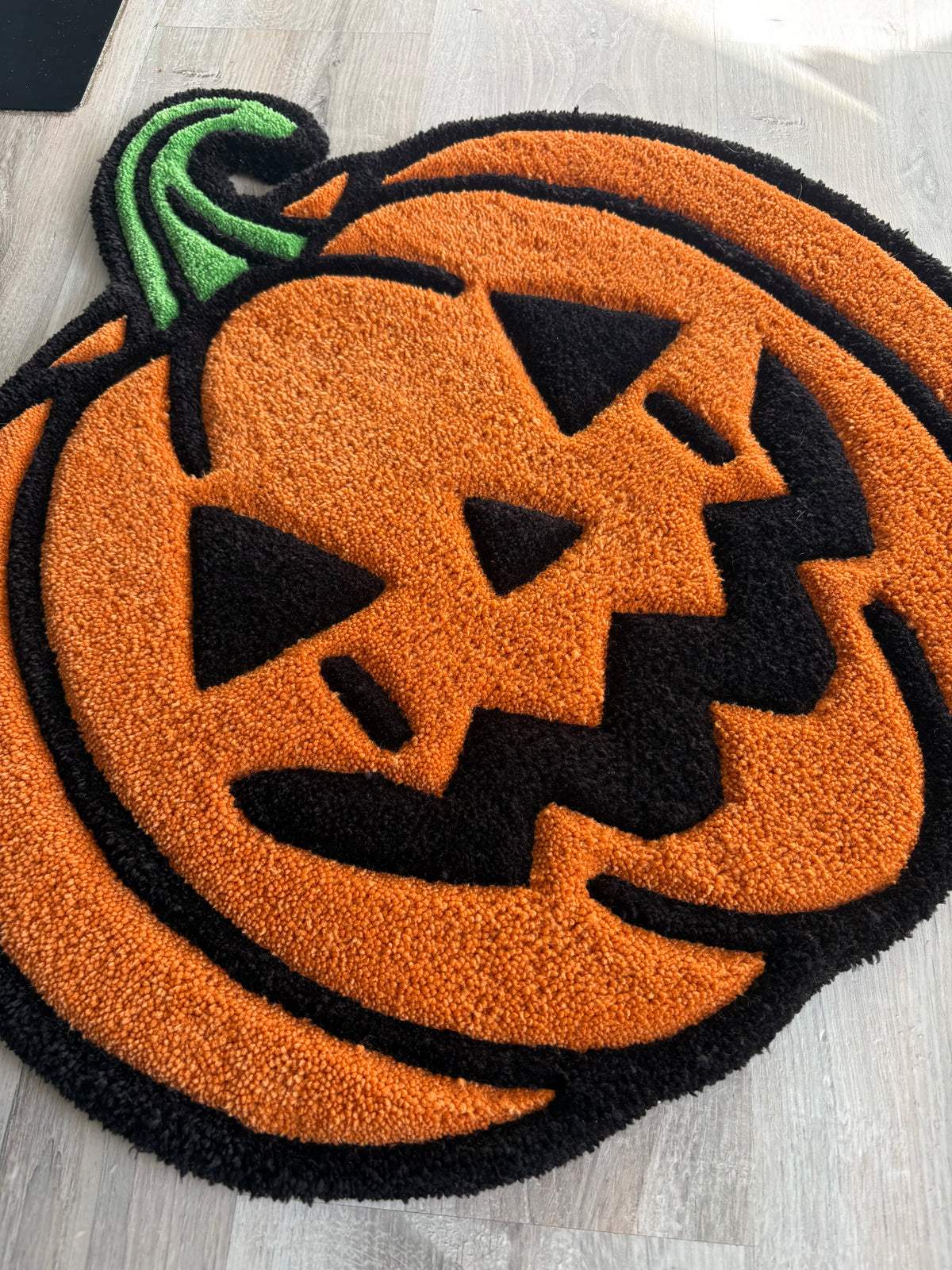 Tapis citrouille 65x55cm - 100% fait main