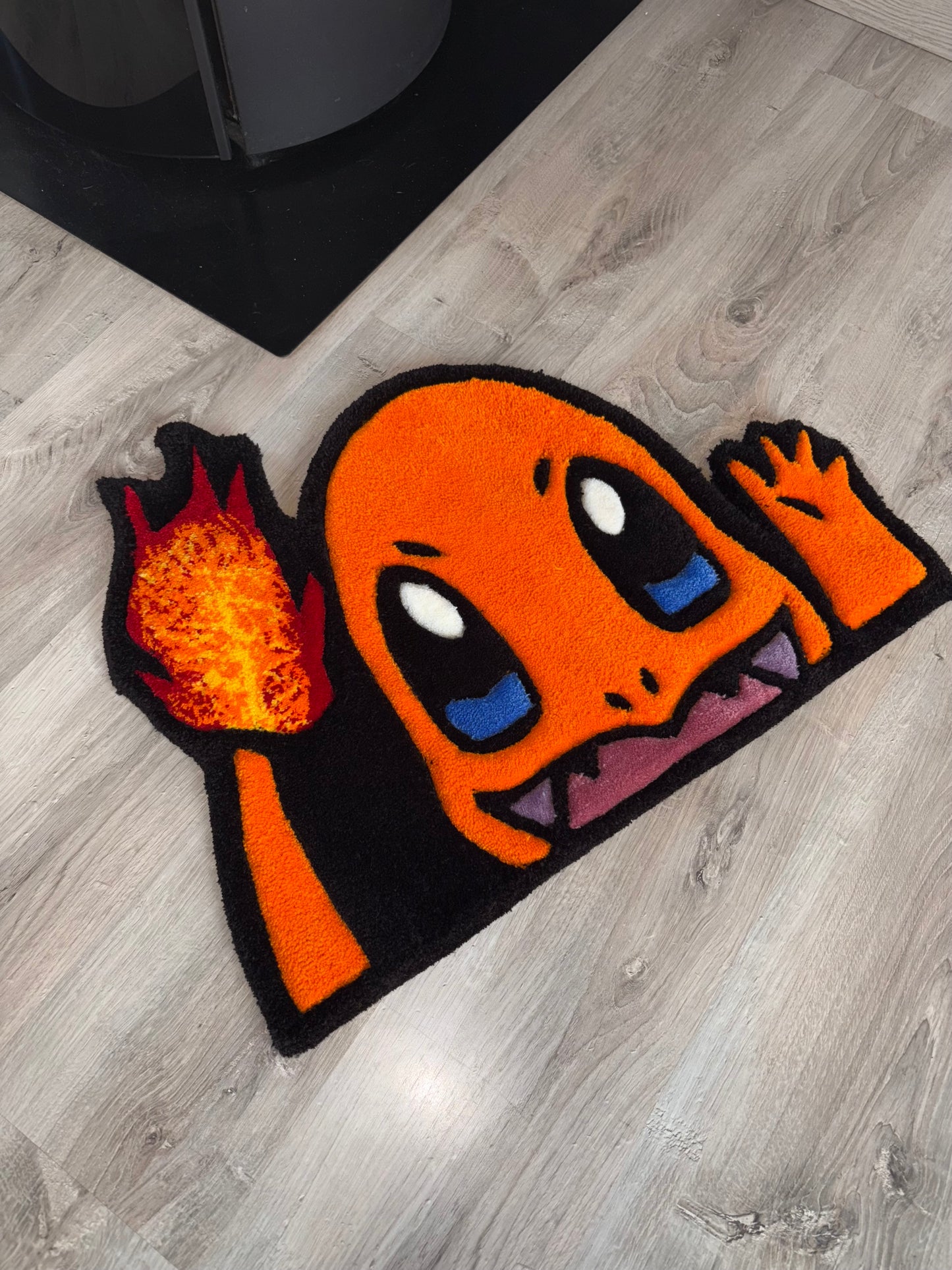 Tapis Salamèche (100% fait main) 70x55cm Tufting/Rug