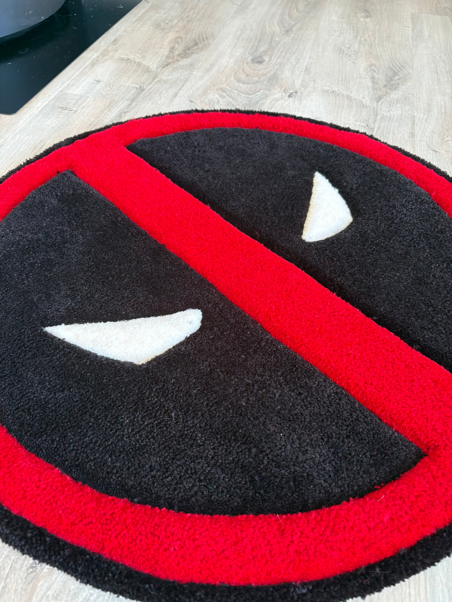 Tapis Deadpool (100% fait main) 70x70cm Tufting/Rug