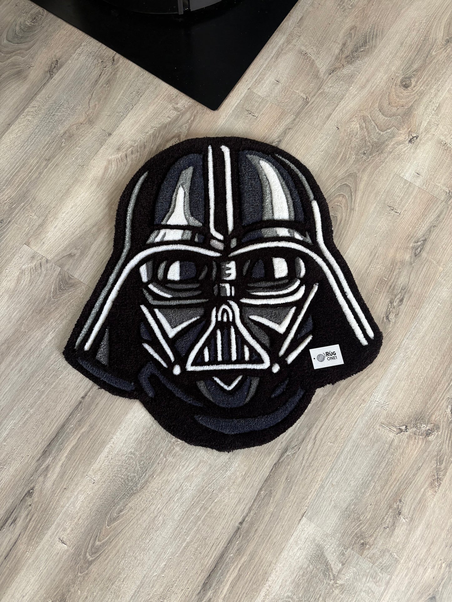 Tapis Dark Vador 70x65cm ( 100% fait main) Tufting/Rug