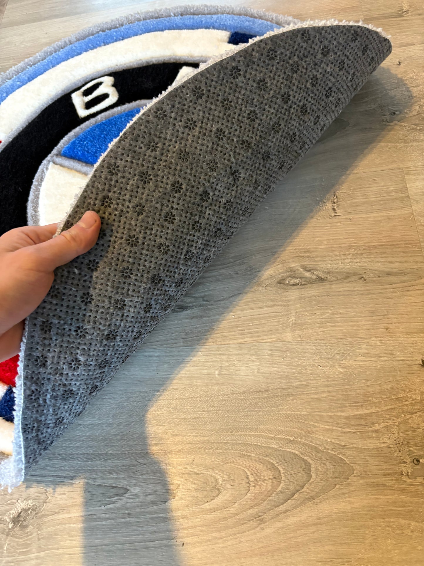 Tapis BMW 50ème Anniversaire (100% fait main) 70x70cm Tufting/Rug