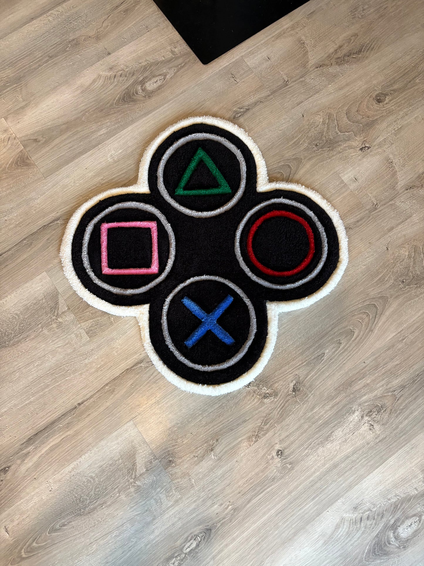 Tapis PlayStation (100% fait main) 65x65cm Tufting/Rug