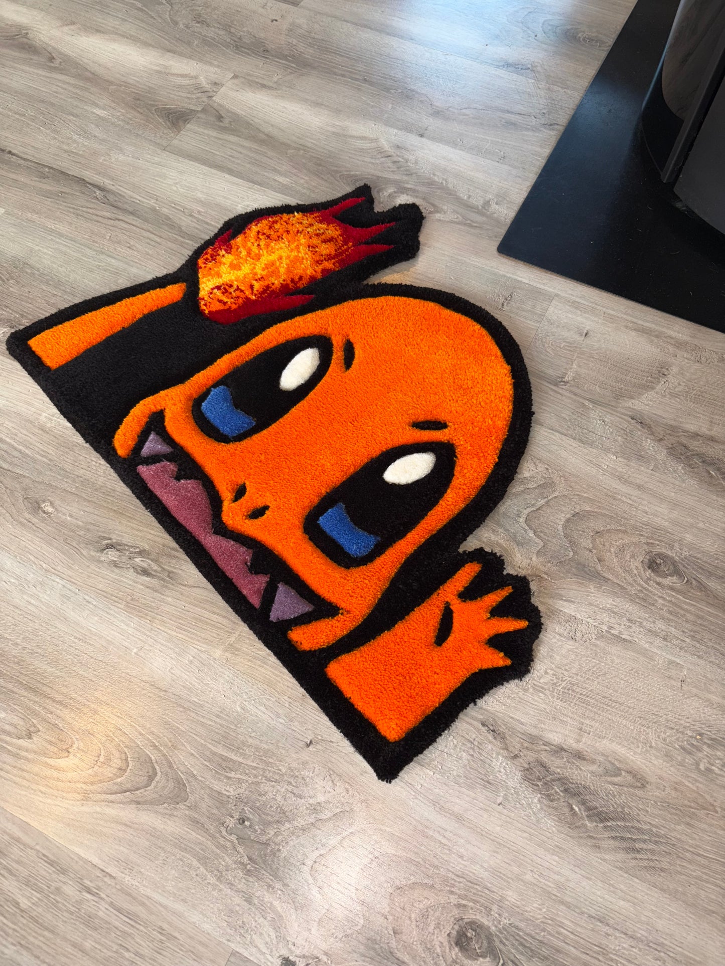 Tapis Salamèche (100% fait main) 70x55cm Tufting/Rug