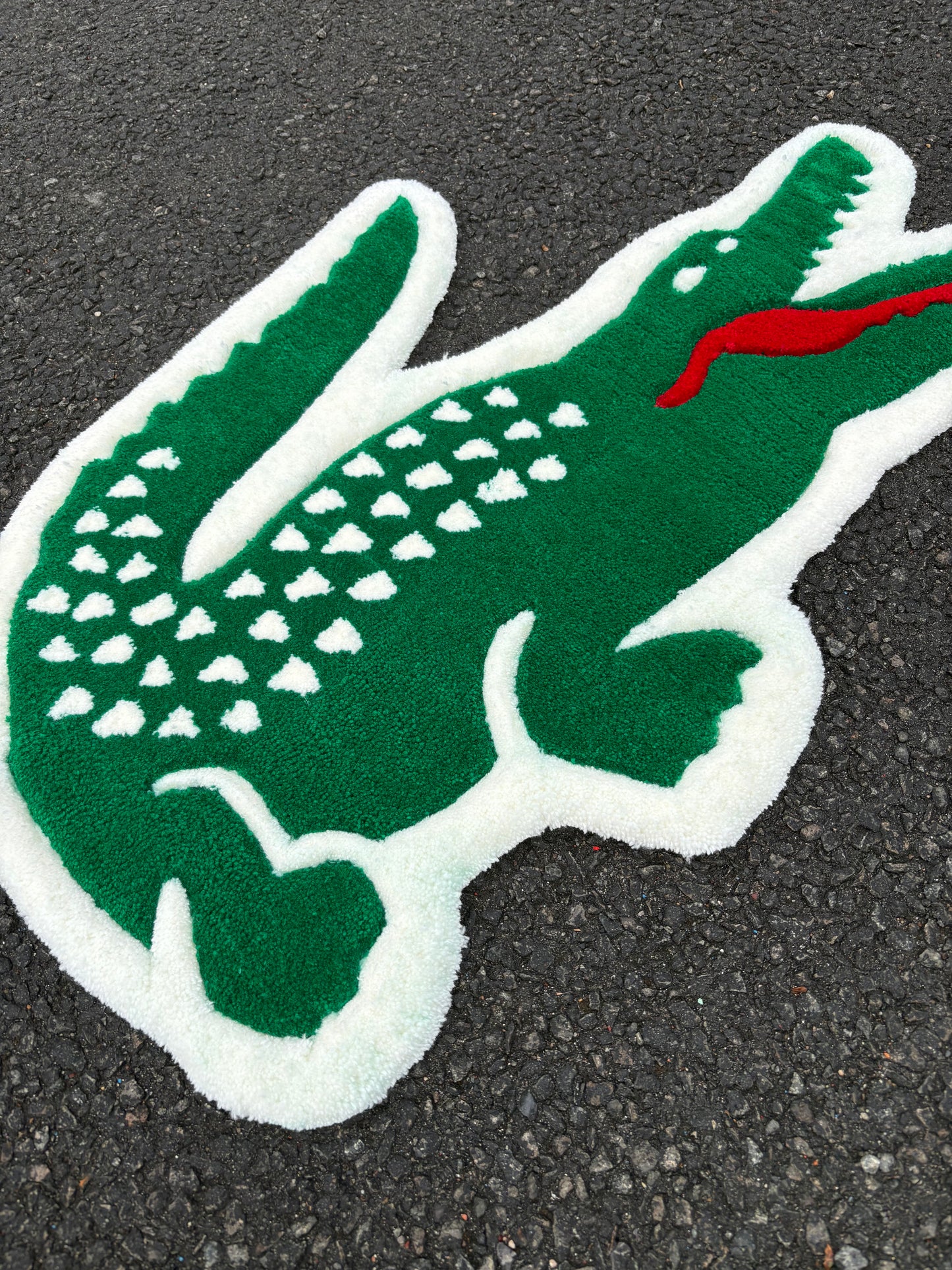 Tapis crocodile (100% fait main) 80x60cm Tufting/Rug